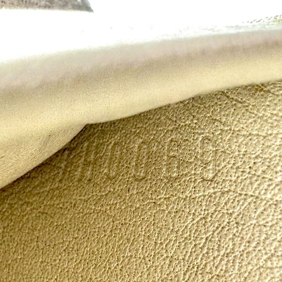 Louis Vuitton Mahina Portefeuille #170223L21B - Picture 10 of 15